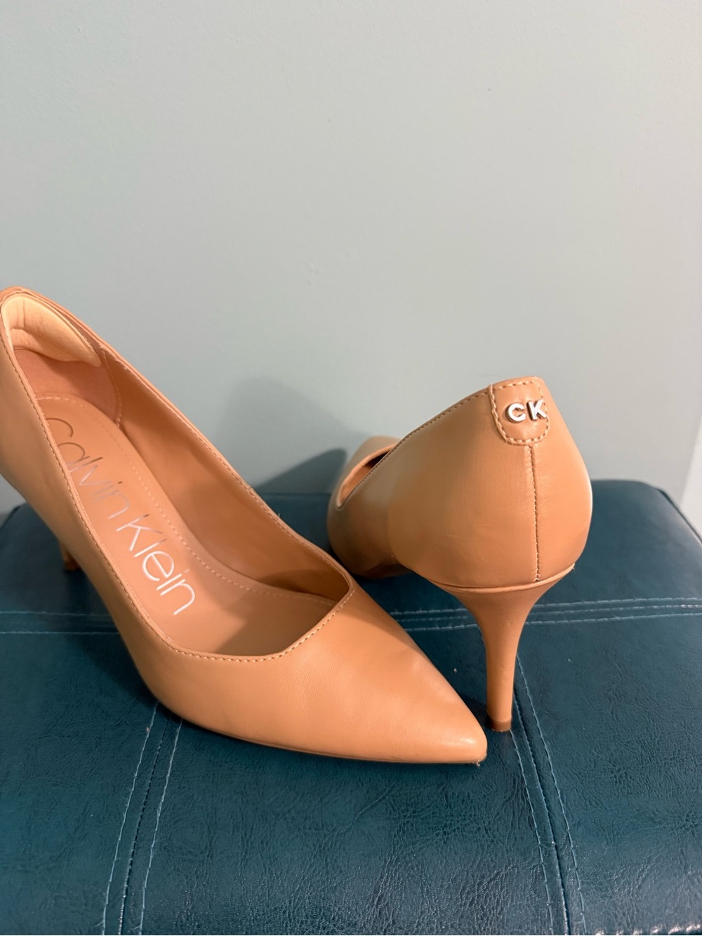 Calvin Klein Beige/Tan Leather Pointed Heel Pumps